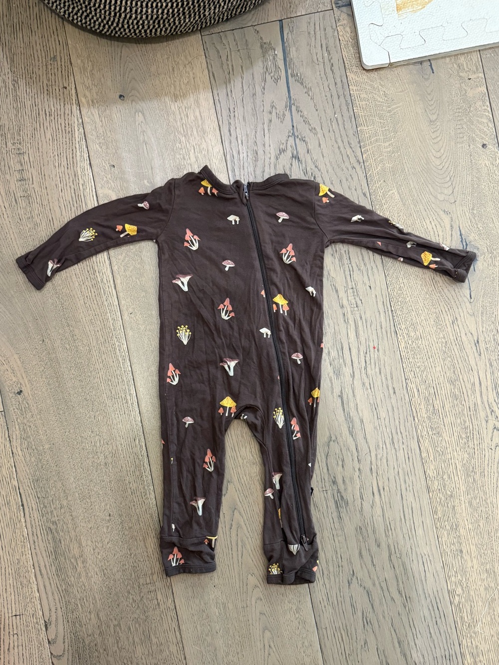 Kyte BABY Brown Mushroom-Print Zippered One-Piece Pajamas, 18-24 Months